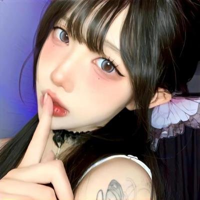 当年不肯嫁春风无端却被秋风误